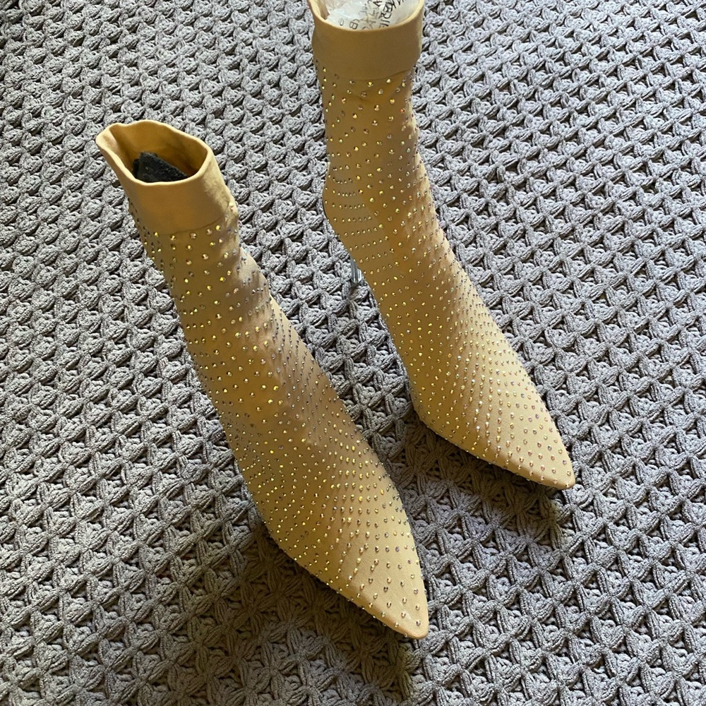 Fashion Nova Heels - Picture 2 of 6